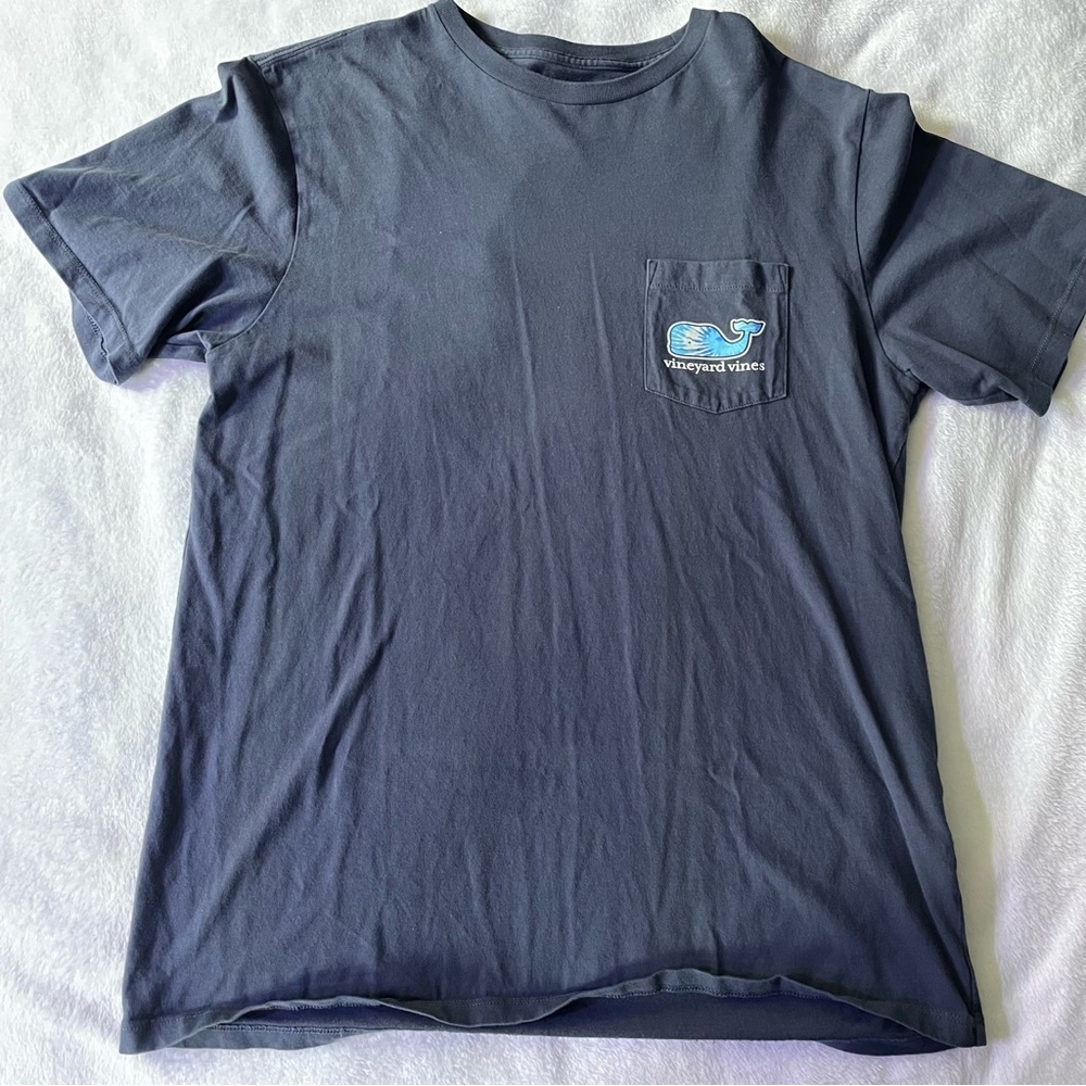 Vineyard Vines Men’s Tie-Dye Whale Tee